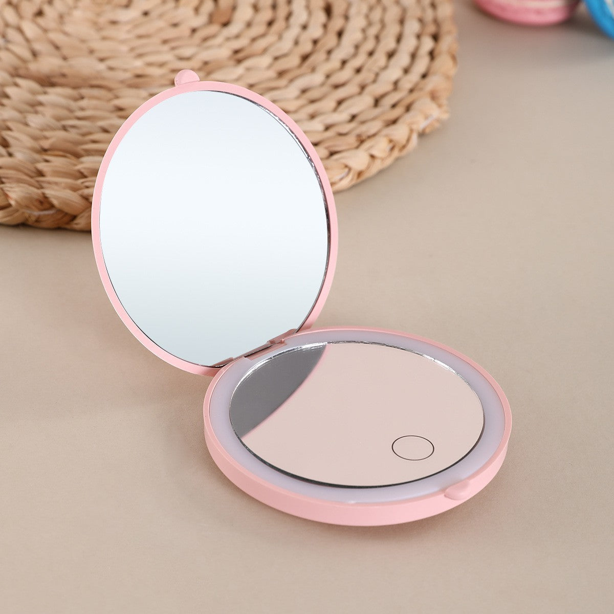 LED magnifying mirror